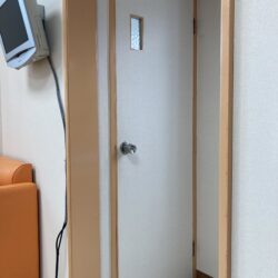 オノヤ 白河リフォームショールーム ブログ「トイレドア工事①」